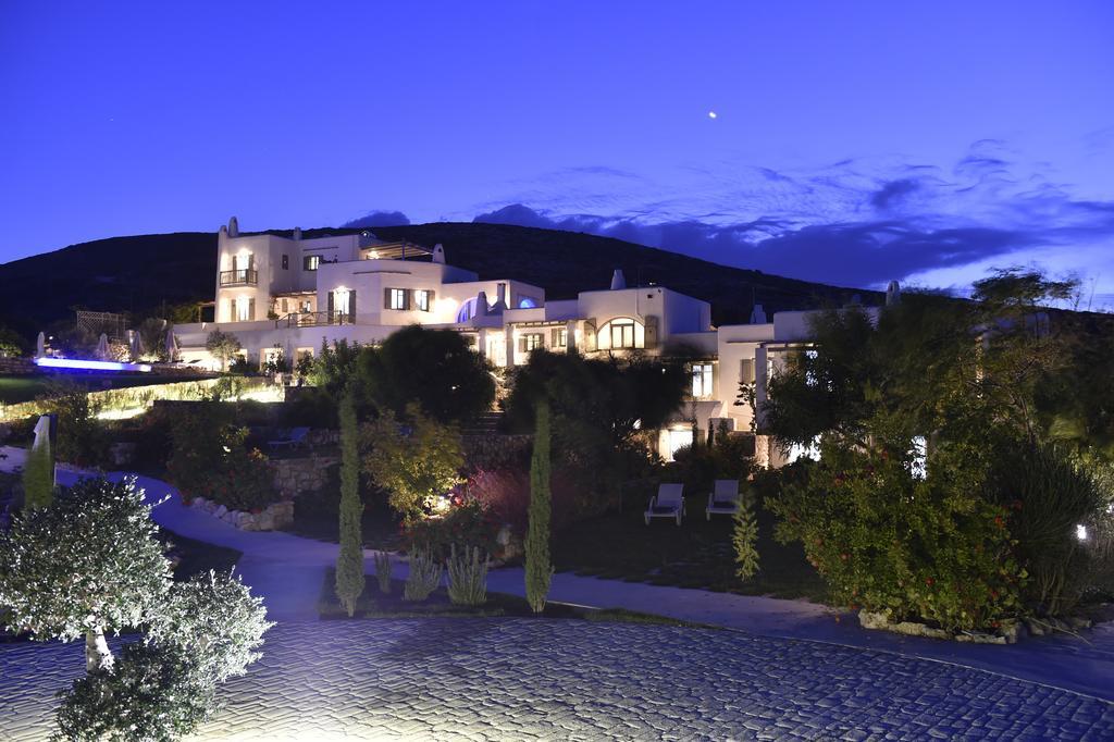 פארוס Naoussa Hills Boutique Resort- Adults Only מראה חיצוני תמונה